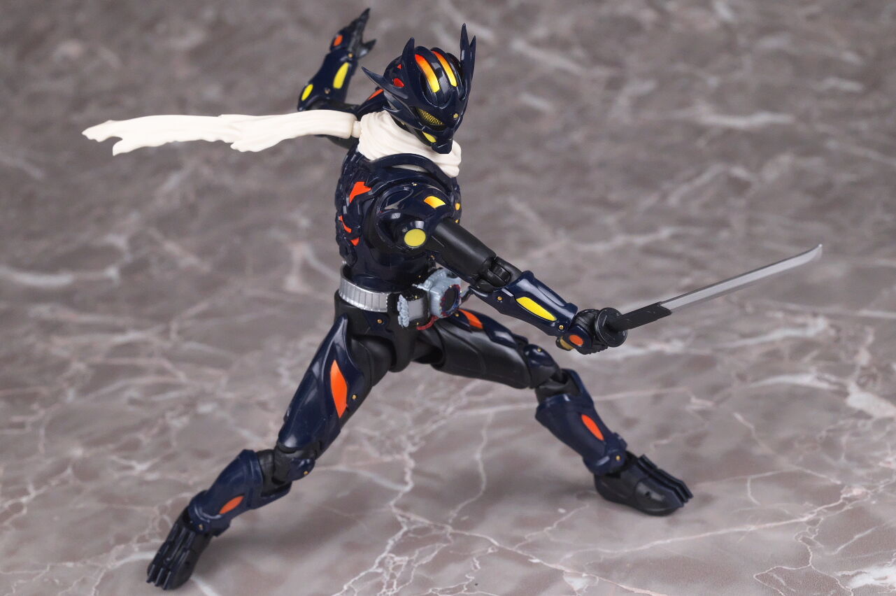 S.H.フィギュアーツ 仮面ライダードレッド零式 レビュー : はっちゃか