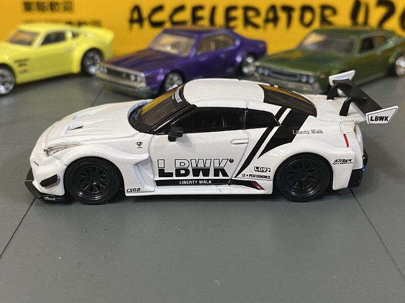 MINI GT 1/64 LB-Silhouette WORKS GT Nissan 35GT-RR バージョン2