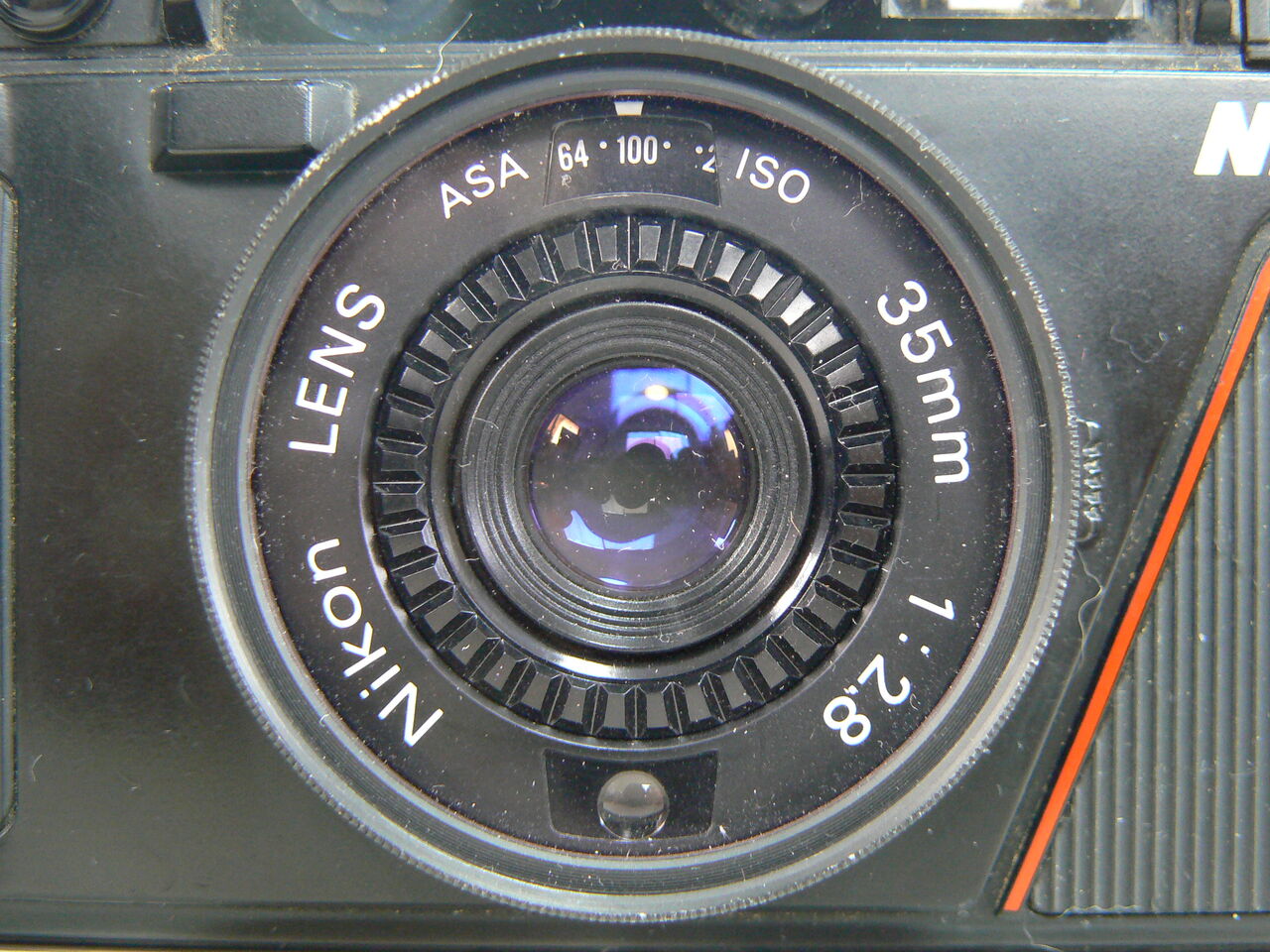 第351回目 ニコンL35AD(初代ピカイチ) : ポンコツとうさんの「カメラの