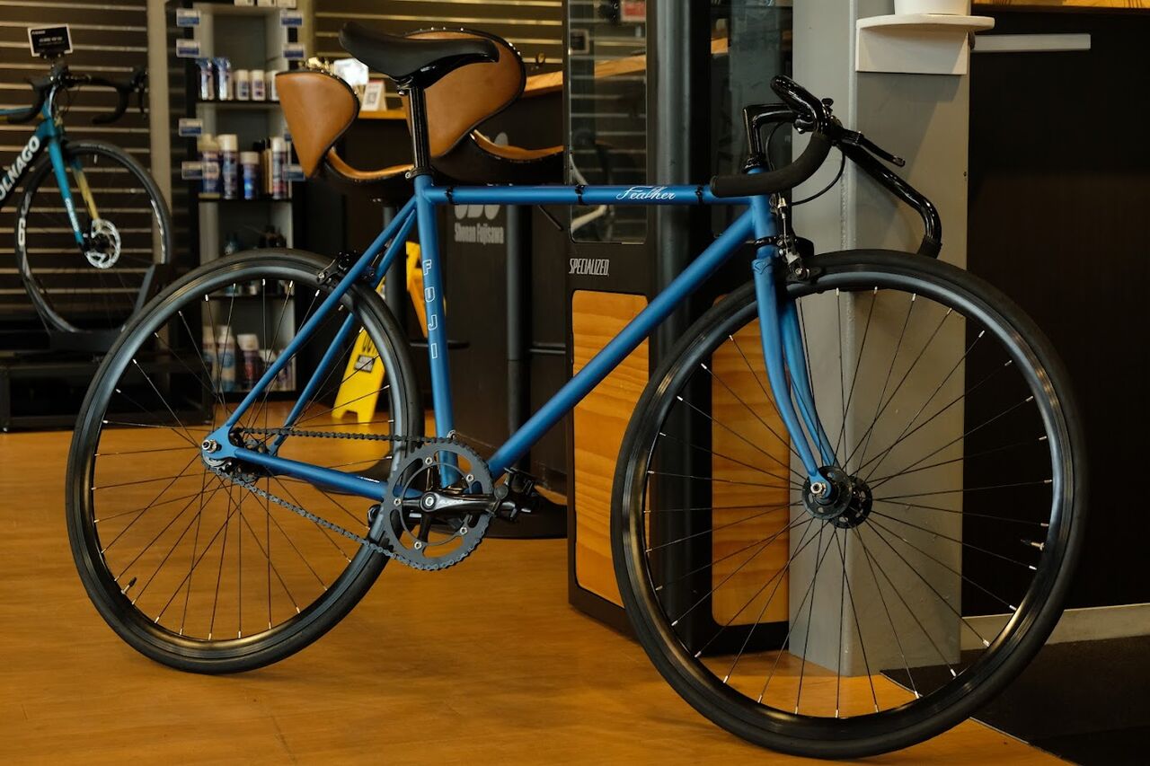 コスパ最強ピストバイク「FUJI FEATHER」のご紹介！ – SBC