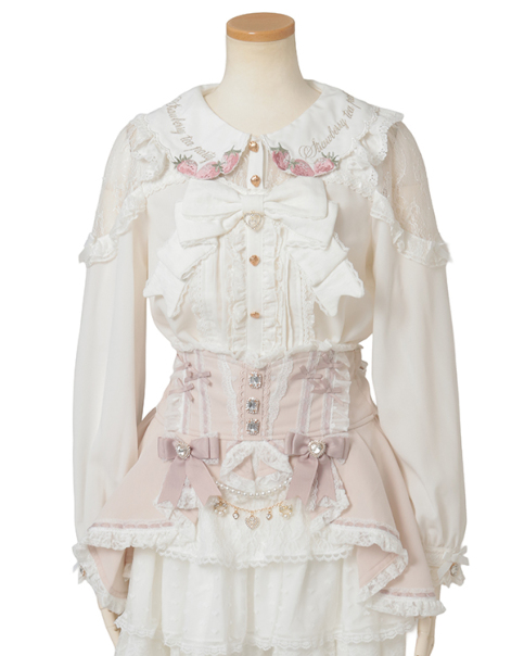 ストロベリー刺繍ブラウス ｜ LIZ LISA（リズリサ）公式通販 ｜ Tokyo