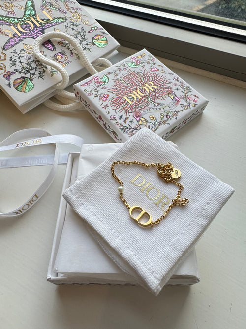 CHRISTIAN DIOR Petit CD Bracelet | Dior CD Bracelet (Gold