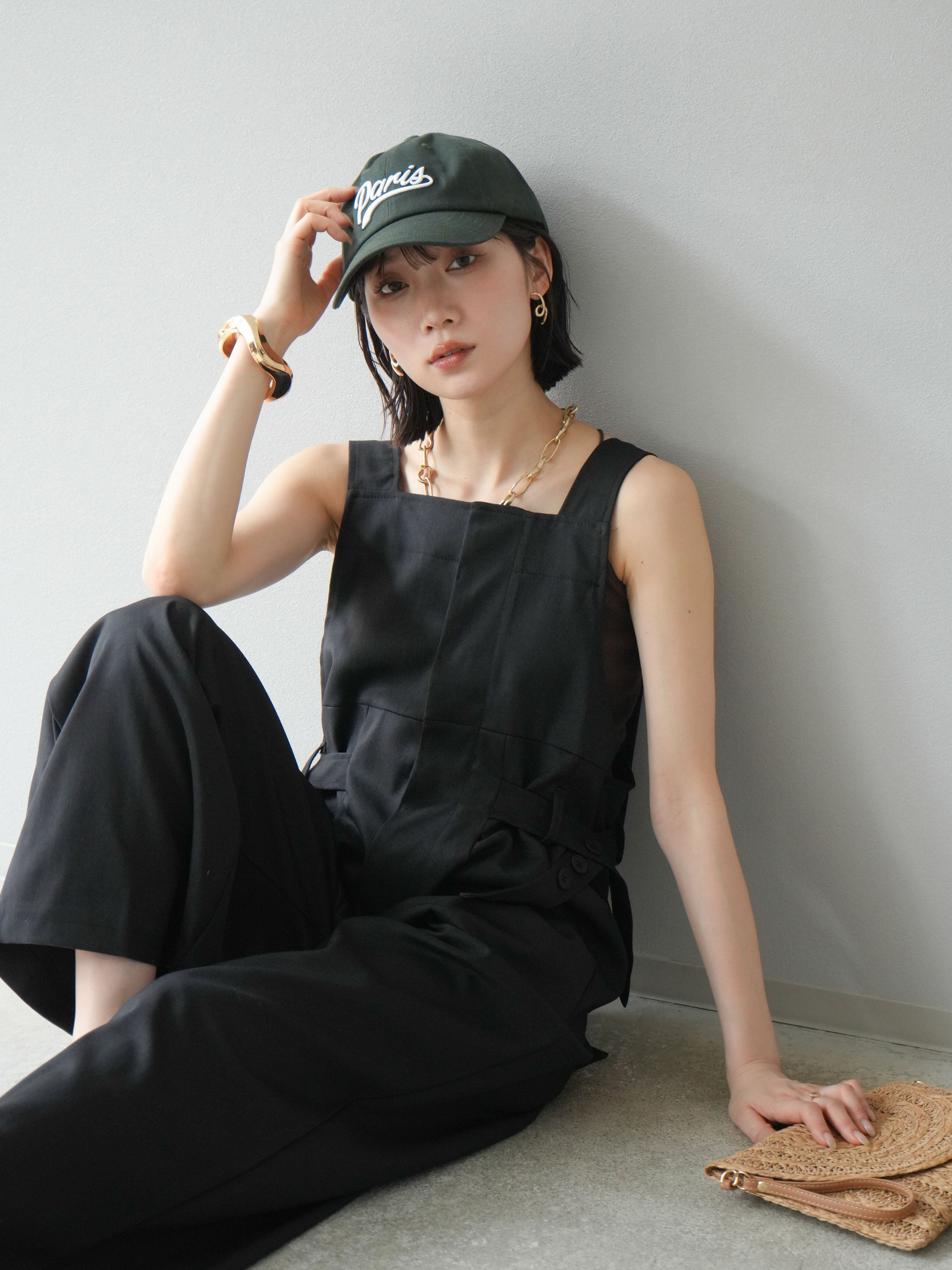 予約]ベルトデザインサロペット/ブラック – Lumier