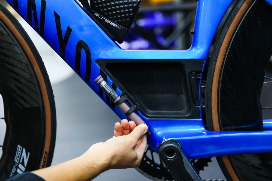 扱いやすく・実戦で速いトライアスロンバイク」CANYON 新型Speedmax実