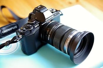 Amazon | OLYMPUS ミラーレス一眼 OM-D E-M5 ダブルズームキット