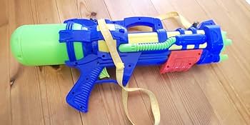 Amazon | 水鉄砲 USJ ユニバーサルスタジオジャパン ウォーターガン