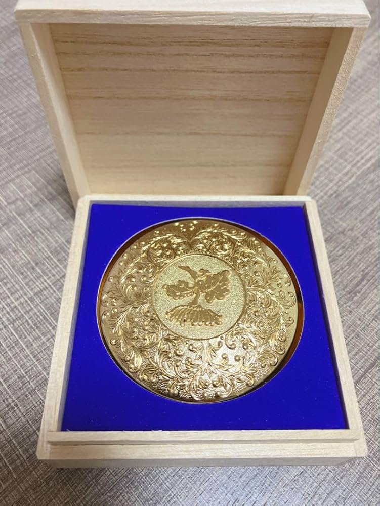 Amazon.co.jp: 皇居限定 ボンボ二エール 金 土産入れ袋 : おもちゃ