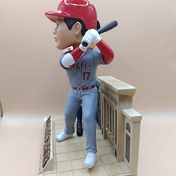 Amazon.co.jp: 希少)大谷翔平 ベーブルース ダブル・ボブルヘッド人形