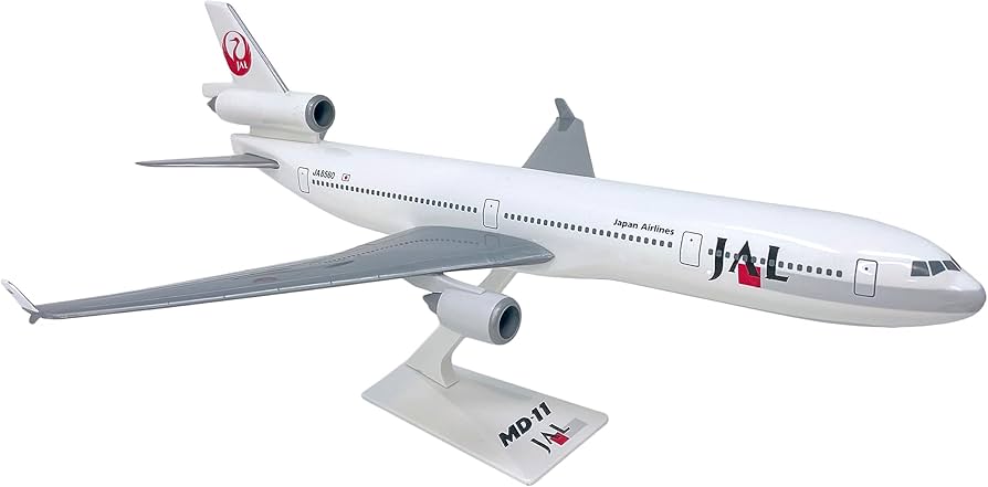 Amazon.com: Flight Miniatures Japan Airlines (89-03) MD-11 1:200