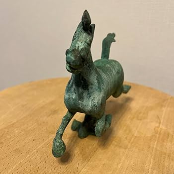 Amazon.co.jp: 骨董品青銅器 汗血馬 馬踏飛燕 風水アイテムです