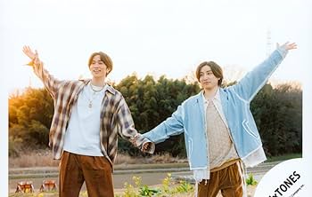 Amazon.co.jp: Six TONES 公式 生 写真（京本大我・田中樹 ）ST01456