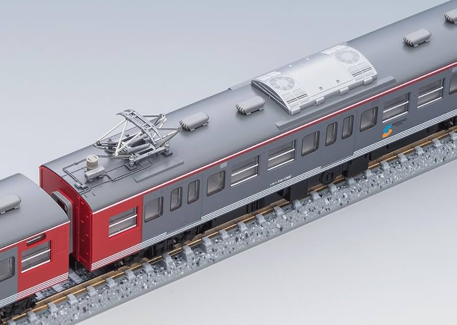 61KBiaKngLL._AC_UF894,