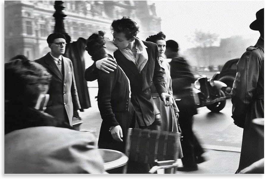 Amazon.co.jp: ロベールドアノー Robert Doisneau パリ 市庁舎前 キス