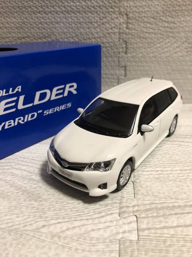Amazon | 1/30 トヨタ 新型カローラフィールダー ハイブリッド 前期