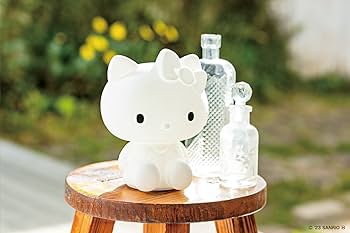 Amazon.co.jp: ハローキティ お部屋ライトBOOK (バラエティ) : 宝島社: 本