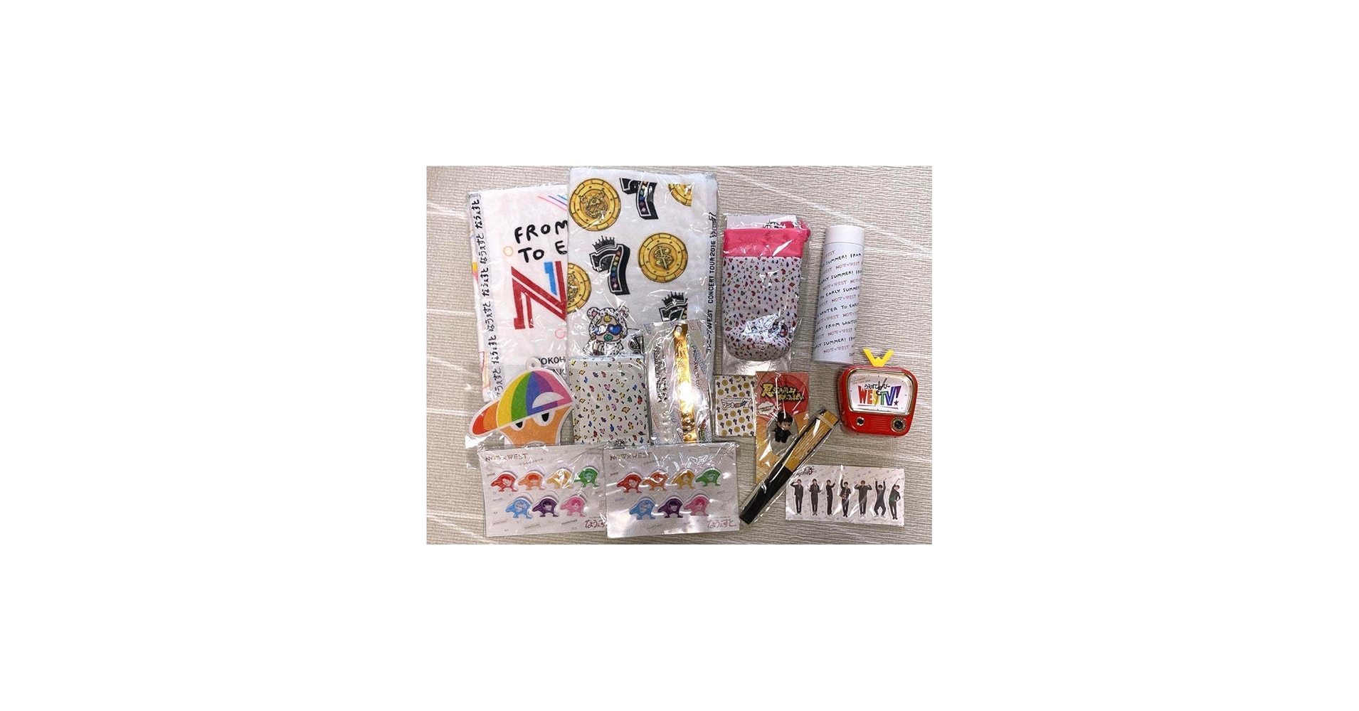Amazon.co.jp: ジャニーズWEST グッズ まとめ売り WEST HVIX : おもちゃ