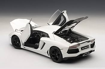 Amazon.co.jp: AUTOart 1/18 ランボルギーニ アヴェンタドール LP700-4