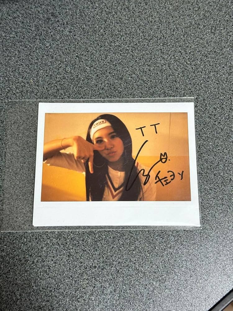 Amazon.co.jp: twice チェヨン チェキ ONCEJAPAN チェキ 直筆 : おもちゃ