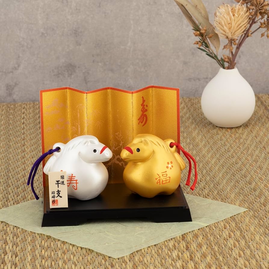 Amazon.co.jp: 瀬戸陶芸社 2026年 干支 置物 置き物 コンパクト 午 馬