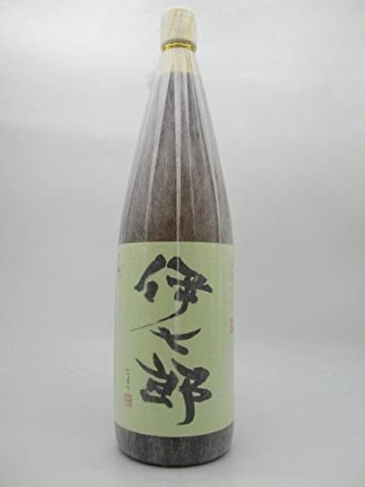 Amazon.co.jp: 鹿児島酒造 伊七郎 いひちろう 芋焼酎 25度 1800ml