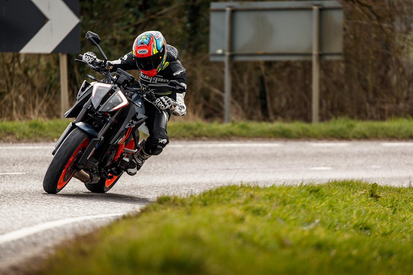 2022 KTM 1290 Super Duke R Evo review