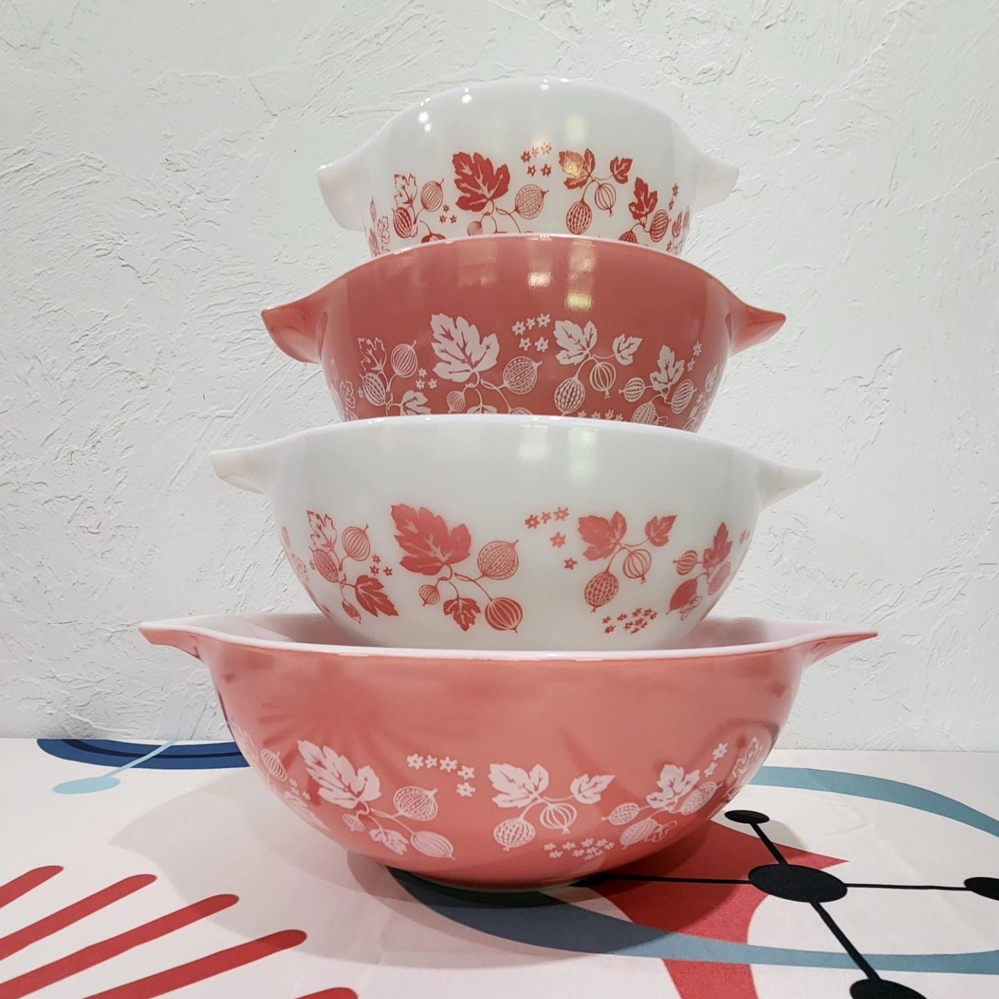 Vintage Pyrex – Mack's Midcentury