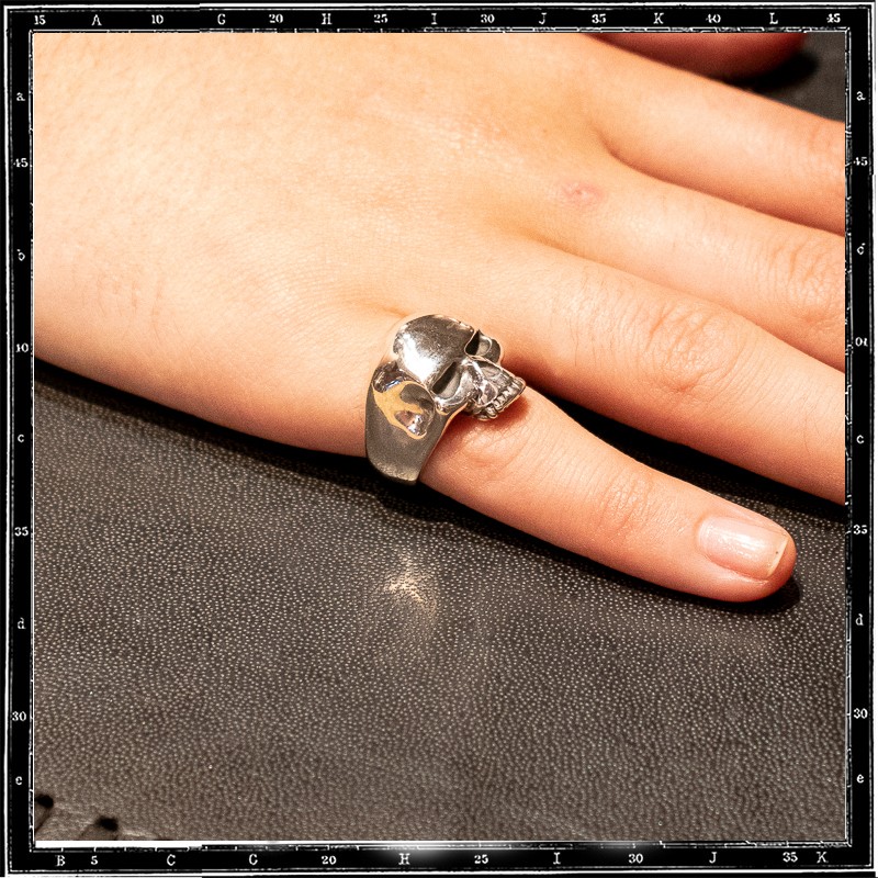 EVIL SKULL RING - MINI | クレイジーピッグ公式オンラインストア