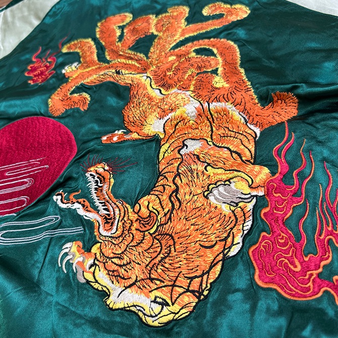 Sサイズ]九尾の狐柄刺繍リバーシブルスカジャン【送料無料】｜和柄