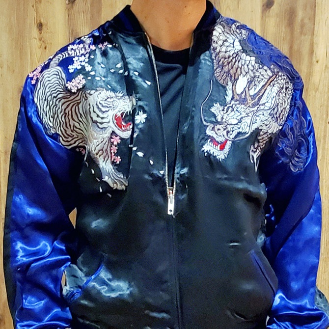 Lサイズ]白虎と白龍柄刺繍リバーシブルスカジャン【送料無料】｜和柄