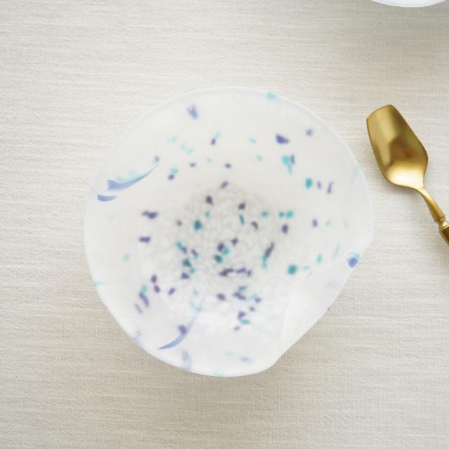 水玉柄 硝子押鉢 ｜ 四季折々のおしゃれな和食器通販サイト FOURGRACE