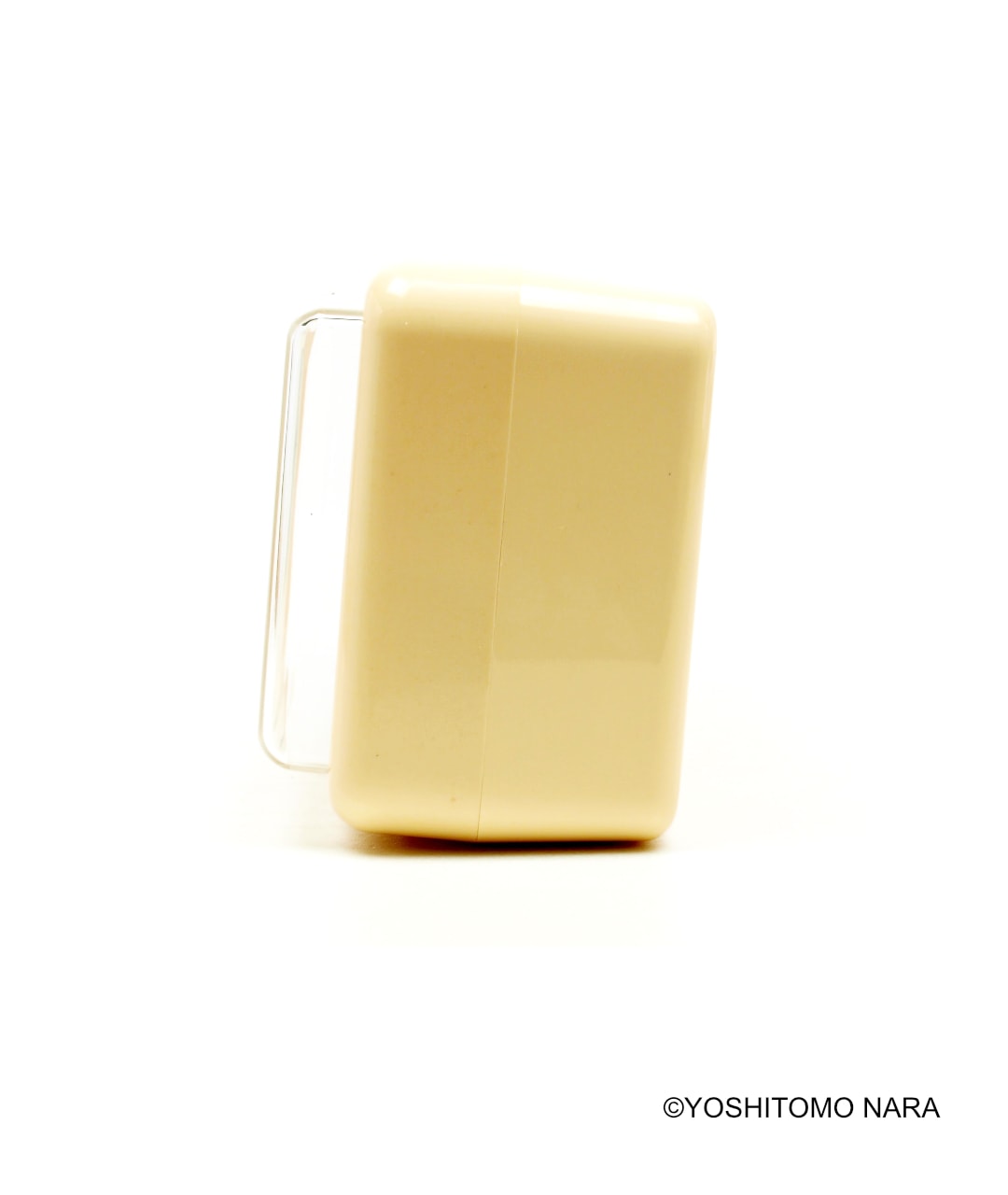 奈良美智 パタパタクロック [WALK ON(ベージュ)]｜ラムフロム - アート