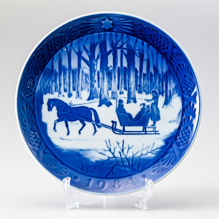 ロイヤルコペンハーゲン イヤープレート 1984年 昭和59年 皿立て付き