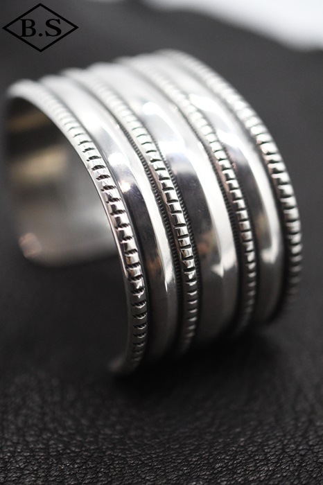 小物 / インディアンジュエリー INDIAN JEWELRY 小物 バングル F07-021