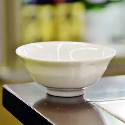 平杯 白磁深口六ベエ盃 | すべての商品 |美酒ドットコム 香川の地酒