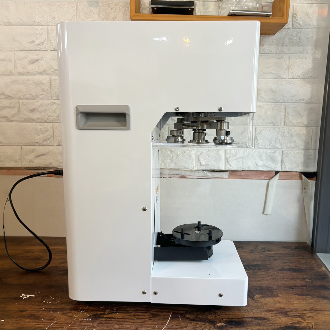 業界No1 感謝キャンペーン】缶シーリング専用マシン 自動式（白