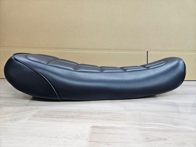 Z1/Z2 アンコ抜きバナナシート(アウトレット品) | KAWASAKI,Z1/Z2 ('73