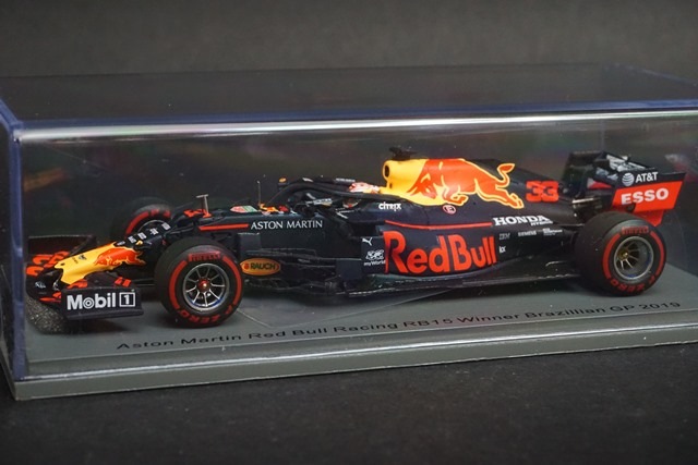 1/43 スパーク S6046 アストンマーティン レッドブルレーシング RB15