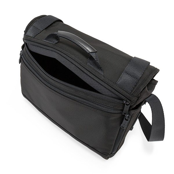 トゥミ TUMI アルファ ブラボー メッセンジャーバッグ「ファロン