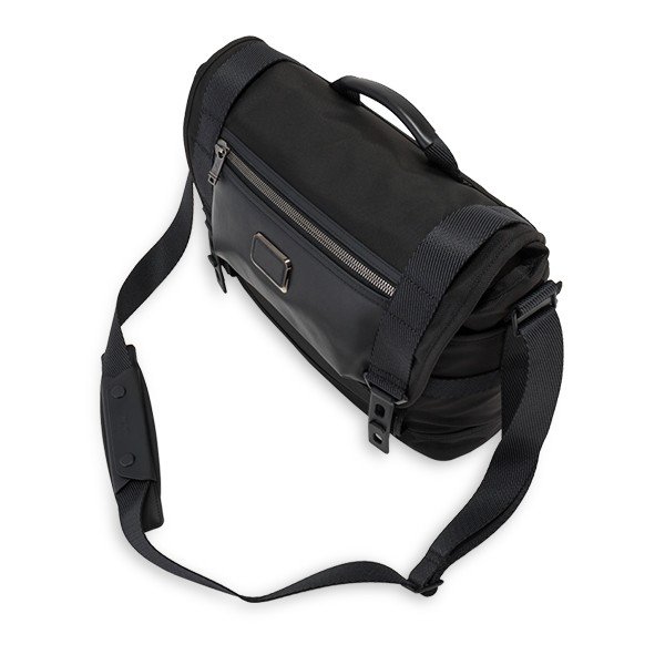 トゥミ TUMI アルファ ブラボー メッセンジャーバッグ「ファロン