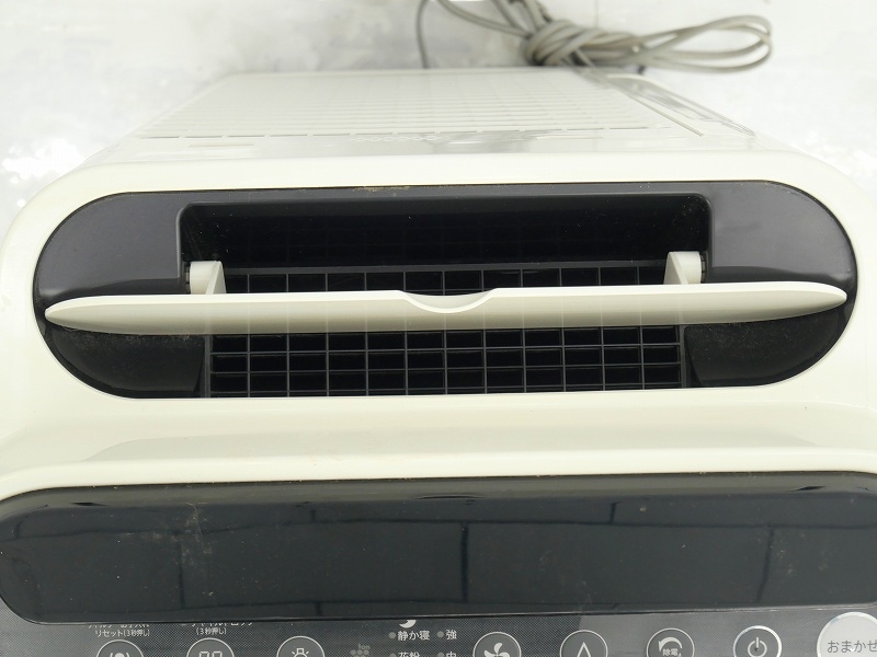 シャープ製 2017年式 加湿空気清浄機 KC-G50-W