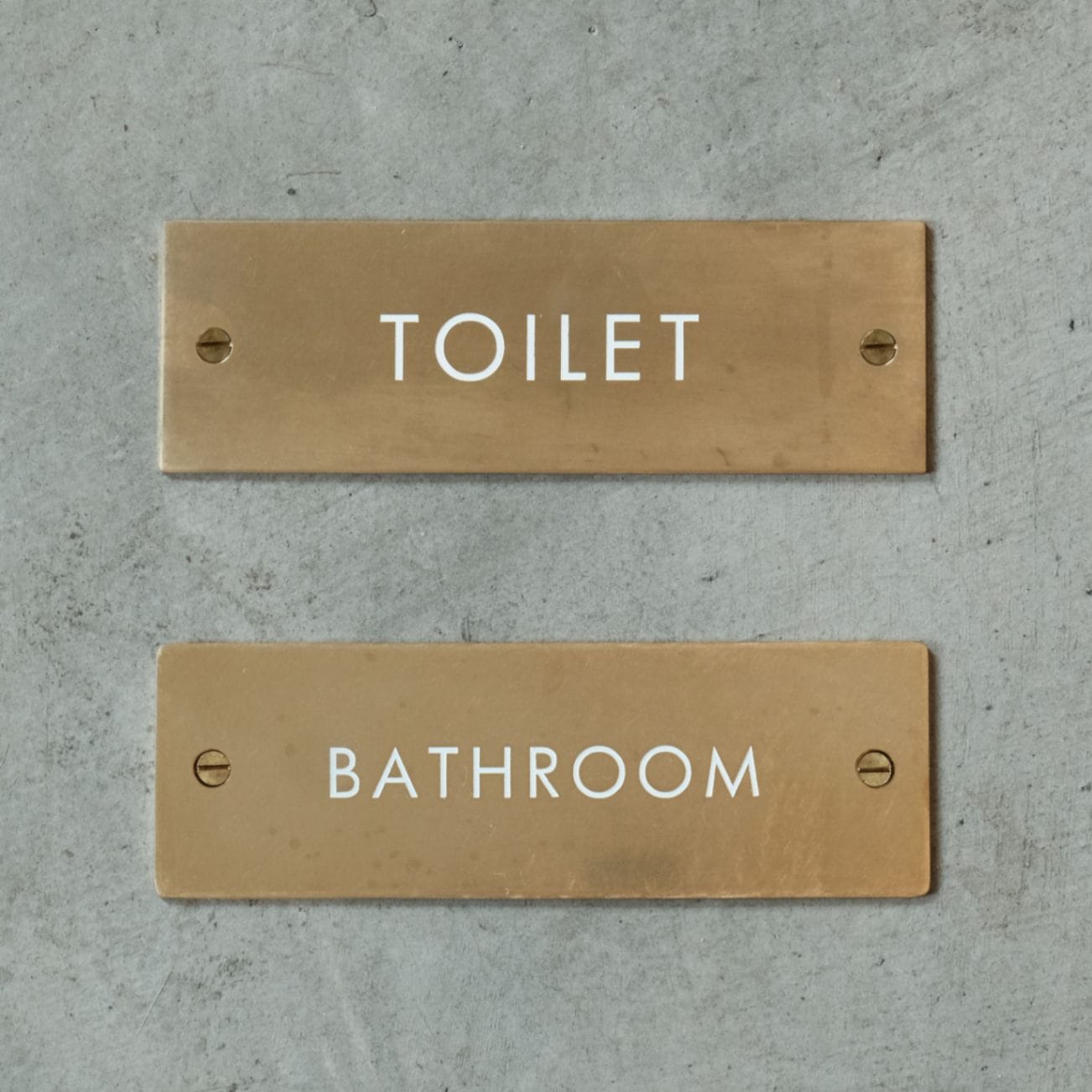 ネームサイン TOILET ／BATHROOM（真鍮） | 看板,サインプレート