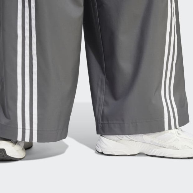 レディース Adilenium オーバーサイズ トラックパンツ グレーファイブ