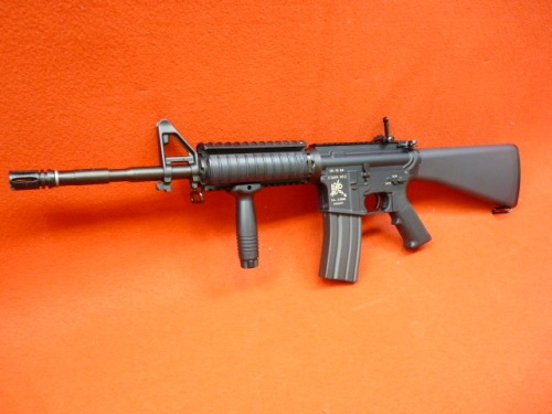 東京マルイ ナイツSR-16 M4カービン 電動ガン スタンダードタイプ