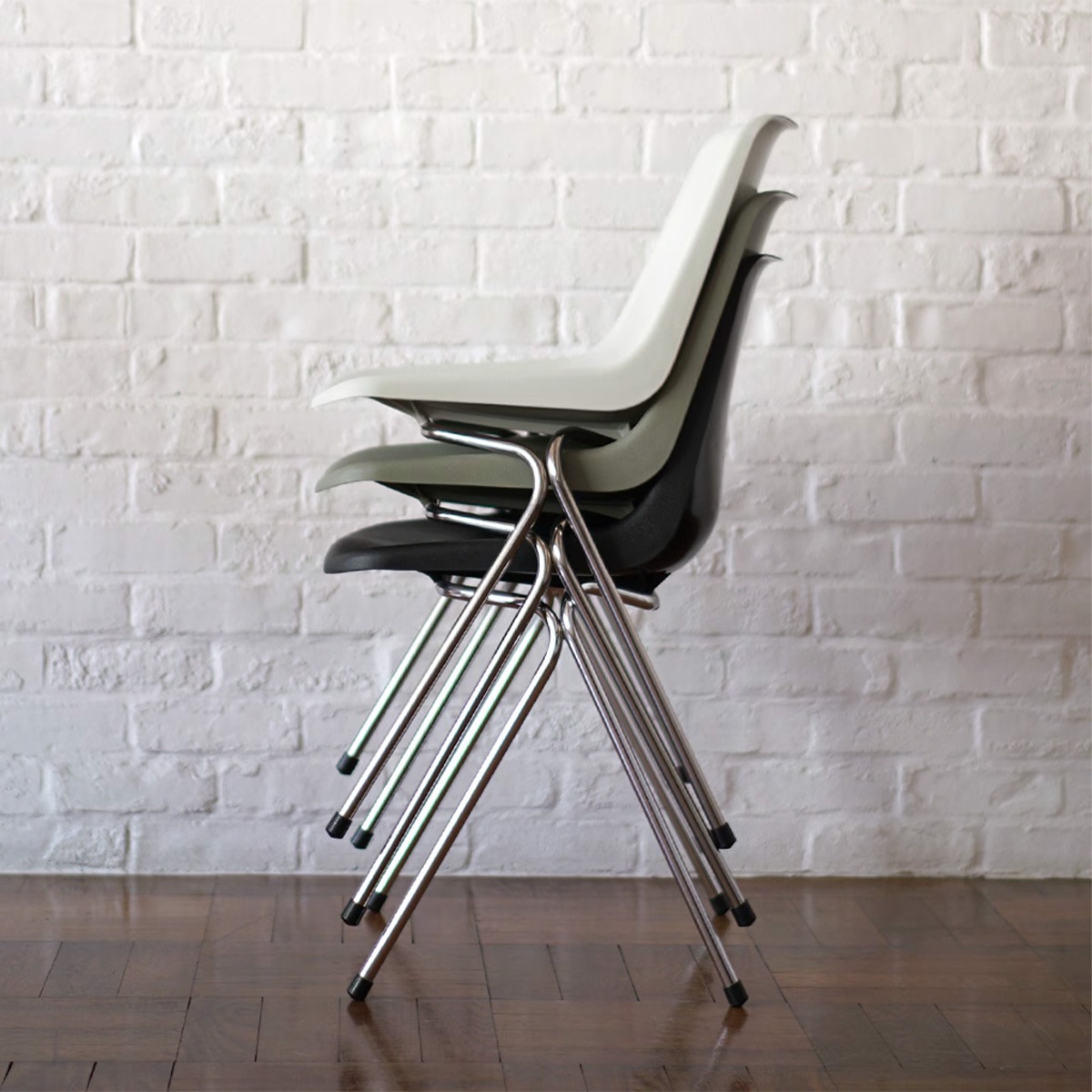 ROBIN DAY POLYSIDE CHAIR / Chrome Frame | Metal Products,Chair