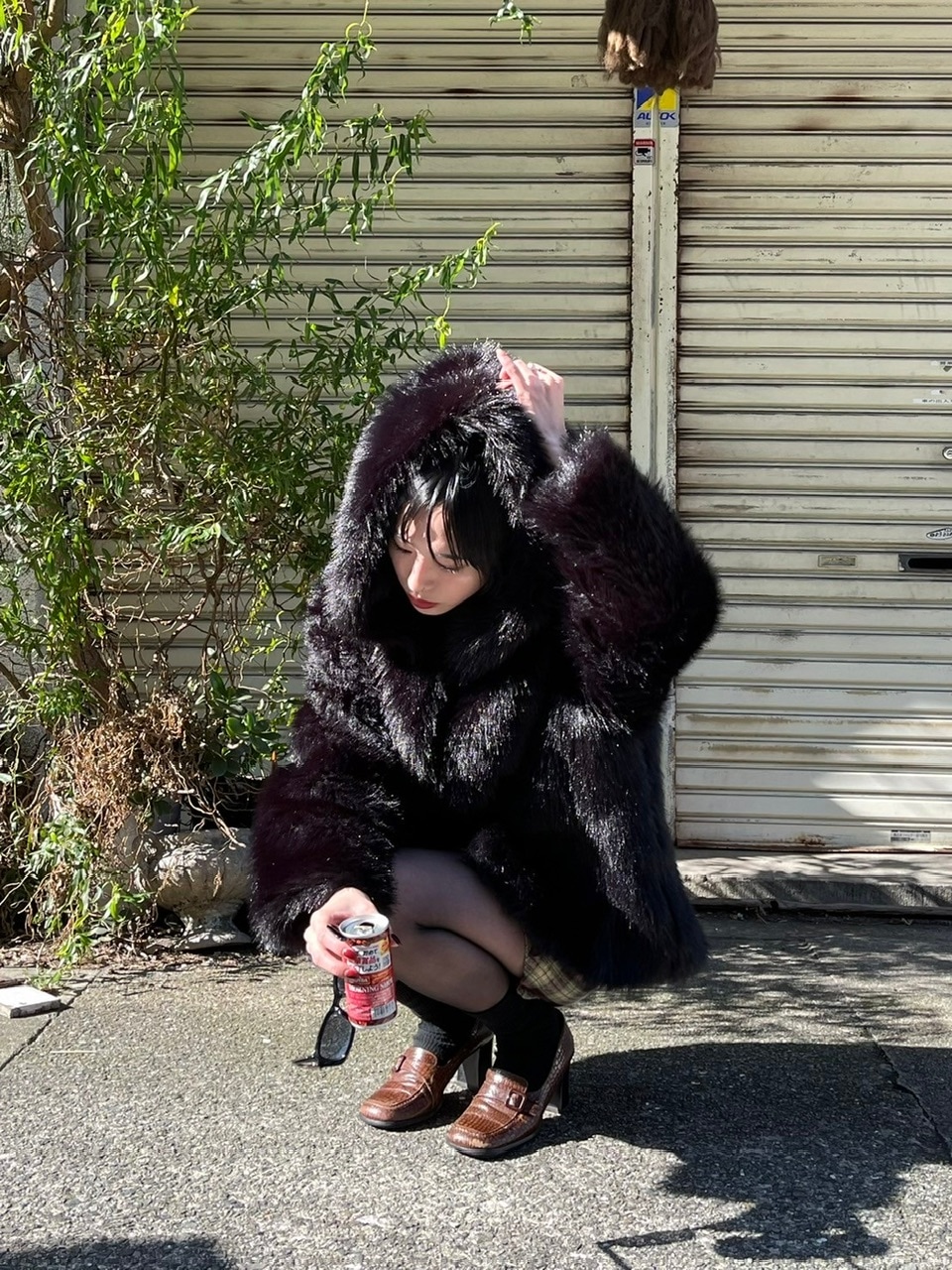 受注制【Chikashitsu +】hooded cropped fur blouson (2color) | OUR