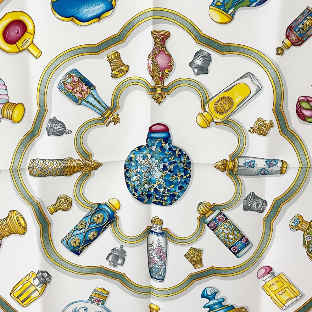 HERMES エルメス スカーフ カレ90 『Qu importe le flacon （香水瓶