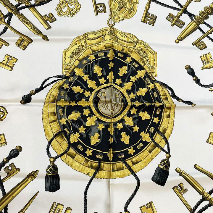 HERMES エルメス スカーフ カレ90 『LES CLES(鍵柄)』 シルク ホワイト
