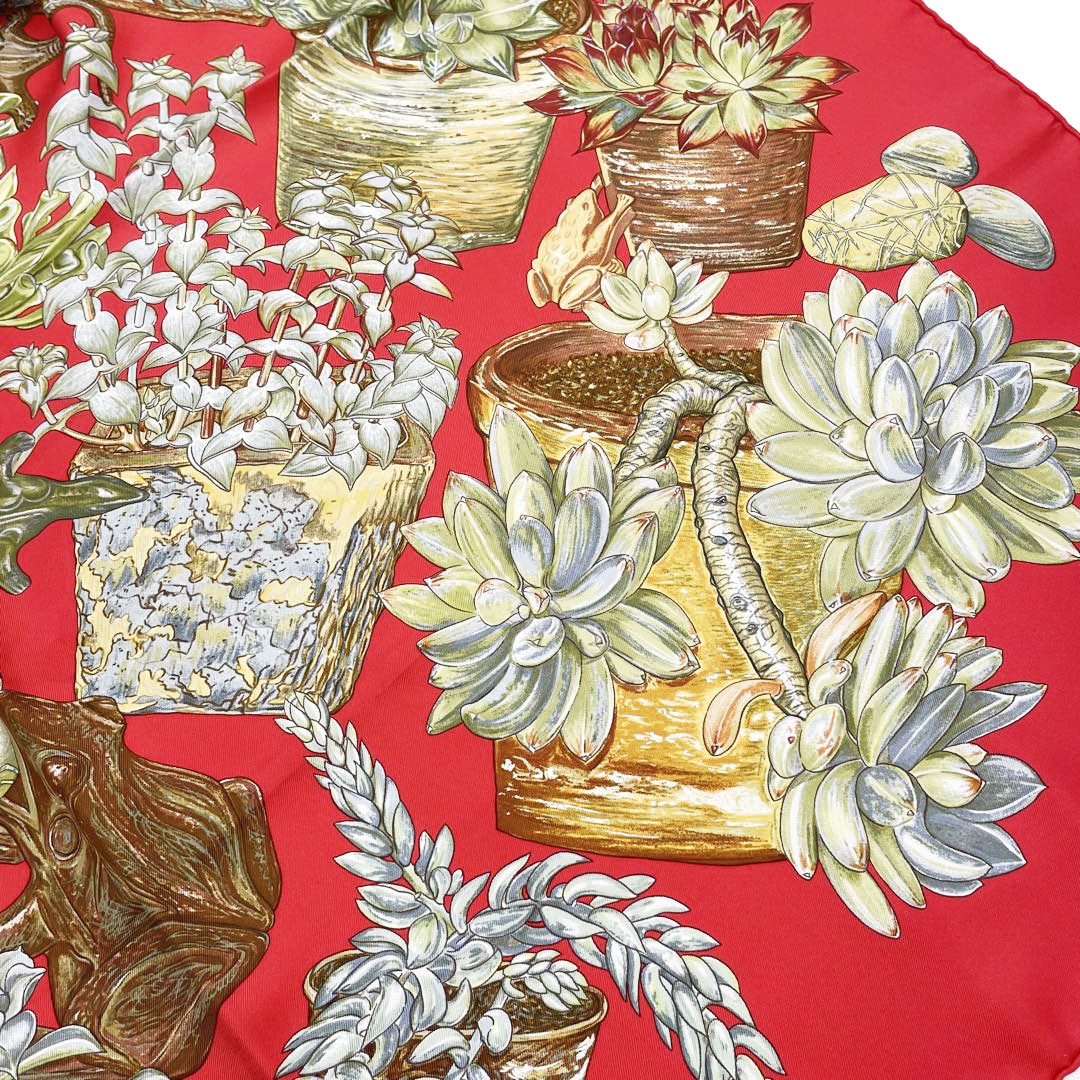 HERMES エルメス スカーフ カレ90 『JARDIN SECRET(秘密の庭)』 植物柄