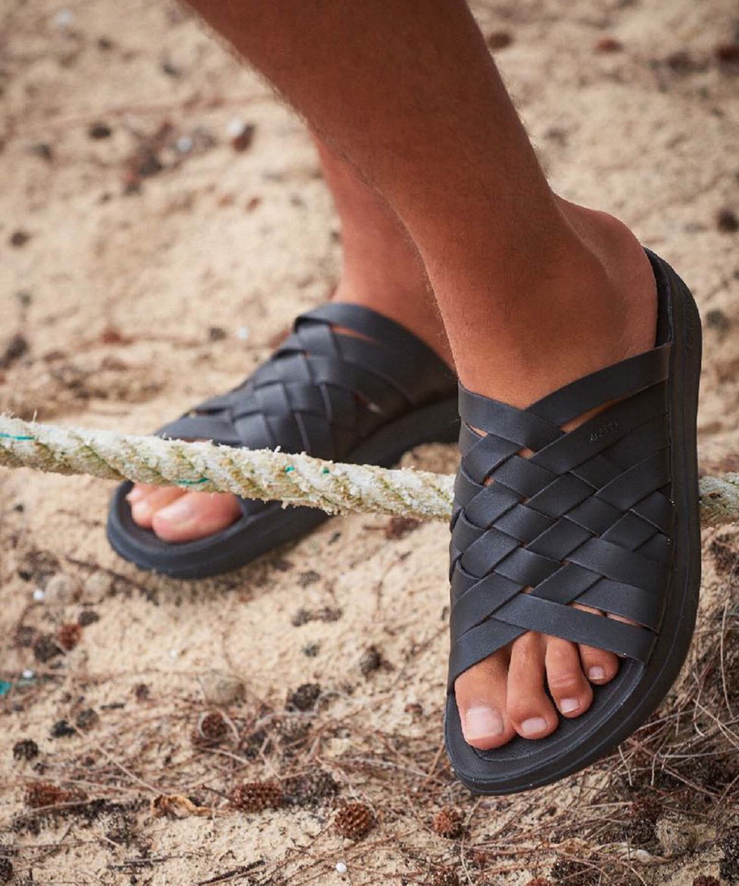 ZUMA BLACK/BLACK – malibusandals.jp