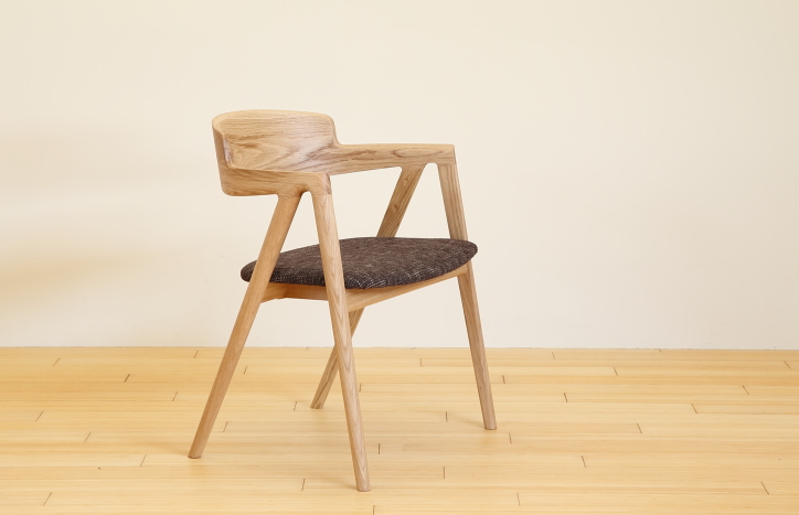 ヴィオラ アームチェア - 丸徳家具オンラインショップ-木の椅子専門店-